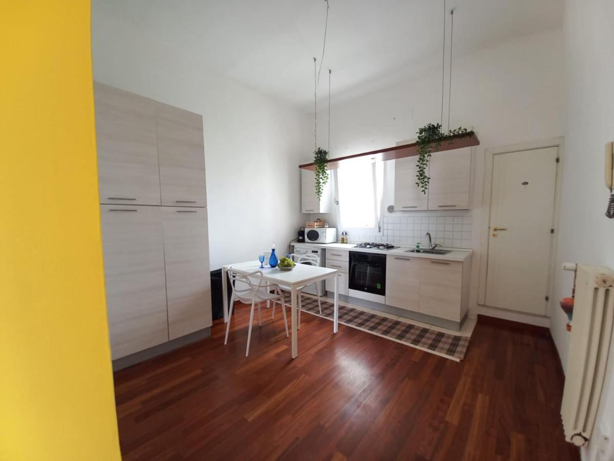 Sole Amare Guest House Бари Екстериор снимка