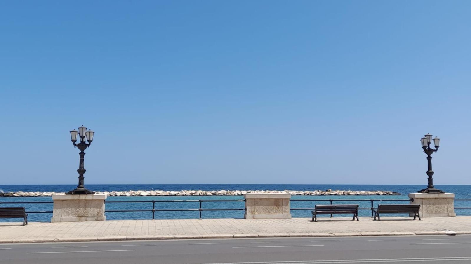Sole Amare Guest House Бари Екстериор снимка