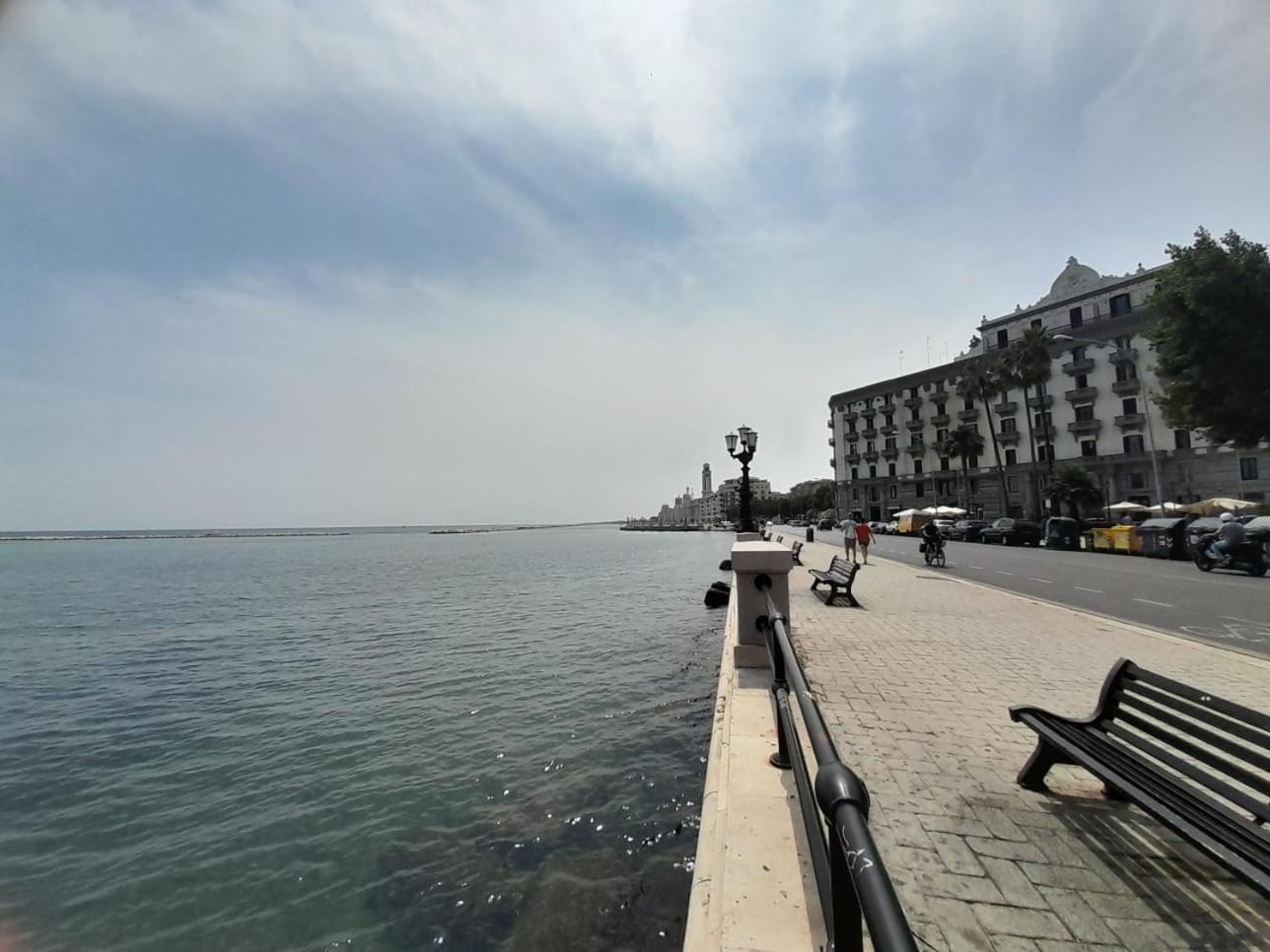 Sole Amare Guest House Бари Екстериор снимка